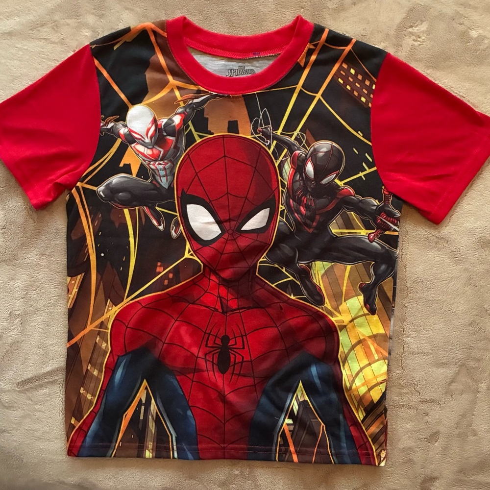 Marvel Red Spider-Man Top  Size 8 Boys     NWT